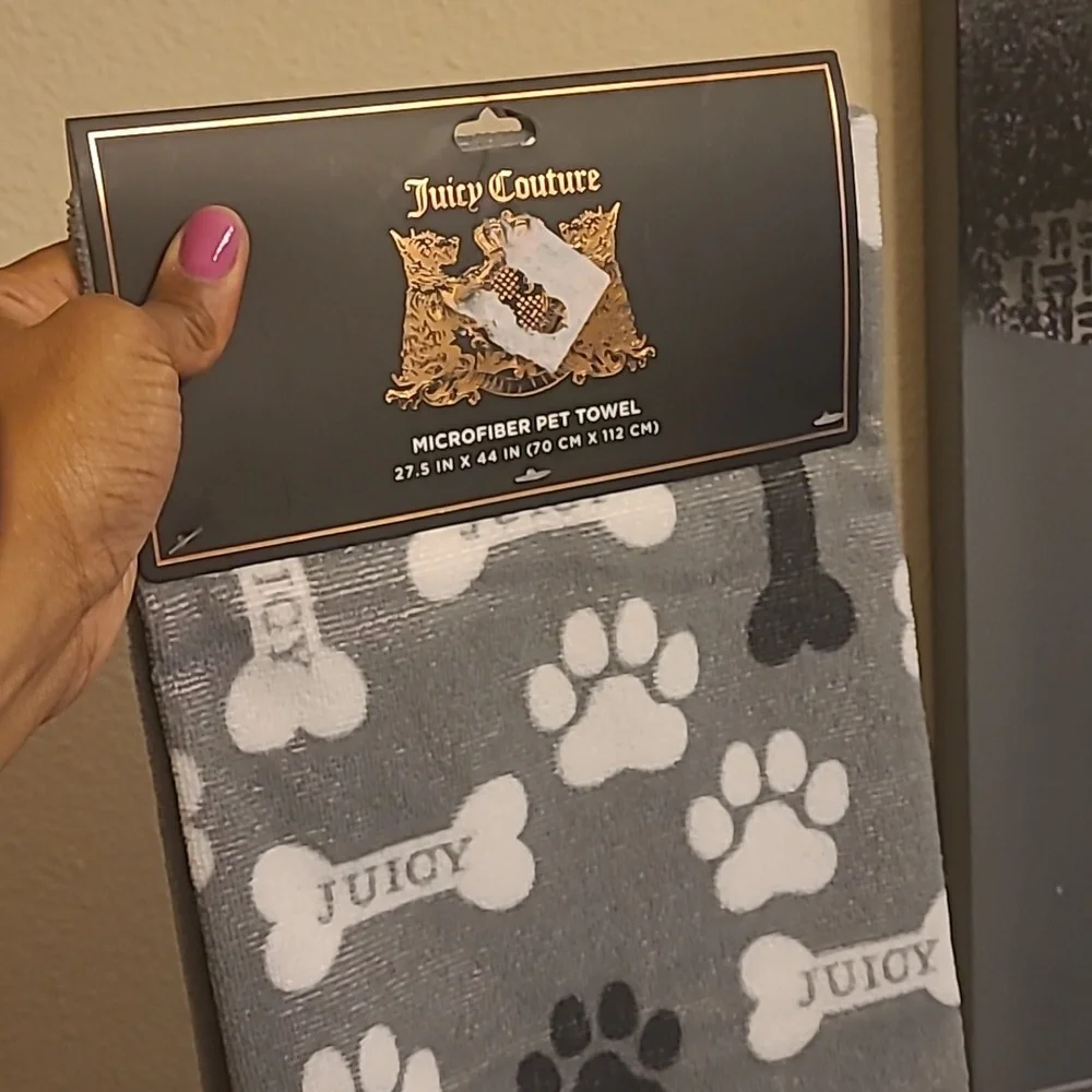 Juicy Couture soft pet